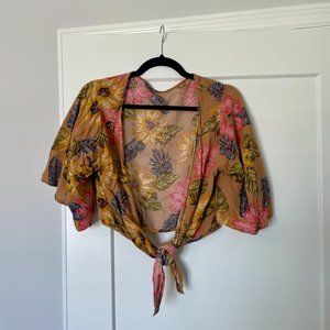 Billabong Crop Wrap Short Sleeve flowers Women's L/G